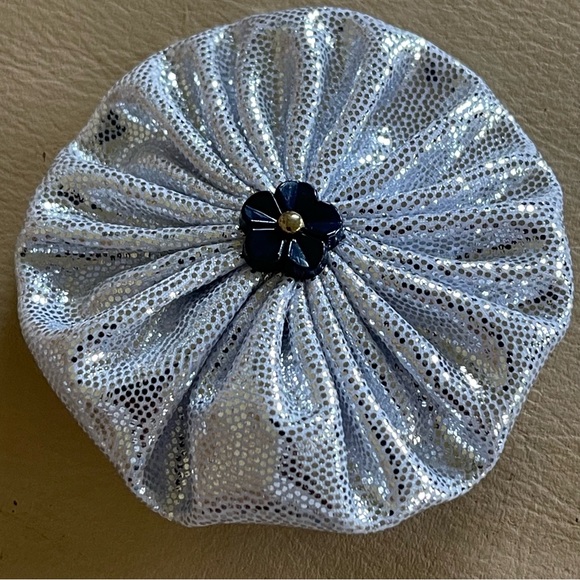 Satin Glittery flower hair clips, Brooch, Set of 6 - Picture 2 of 3